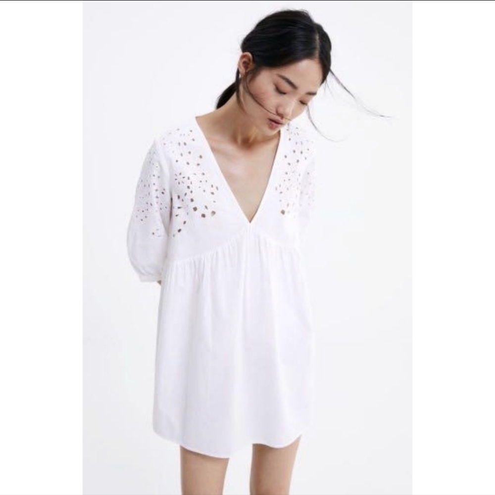 ZARA // white eyelet plunge neckline puff sleeves relaxed fit mini dress